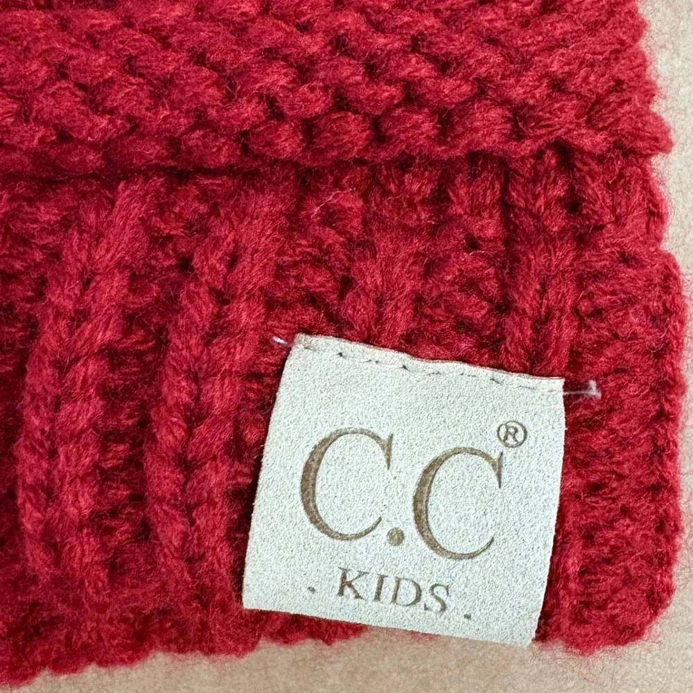 C.C‎ Kids Red Cable Knit Beanie Faux Fur Pom Pom Winter Hat KIDS Size M-L NEW